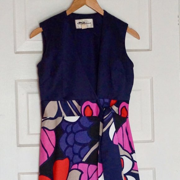 Vintage Sleeveless Floral Wrap Dress - Small - Picture 1 of 8